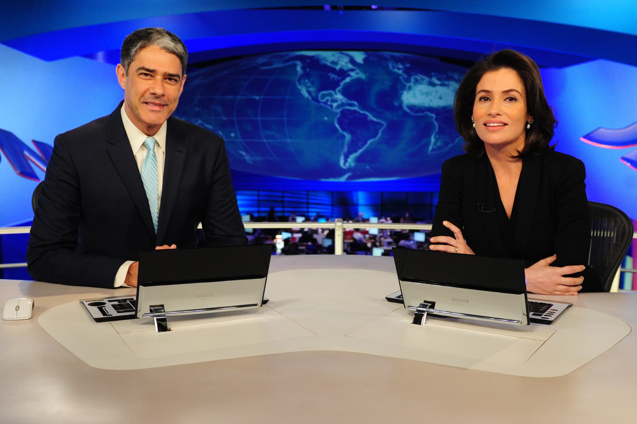 Willian Bonner e Renata Vasconcellos apresentando o Jornal Nacional