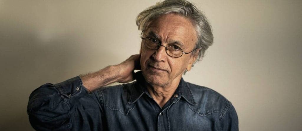 Caetano Veloso processa mulher e ordena exclusão de vídeo com aglomeração de famosos