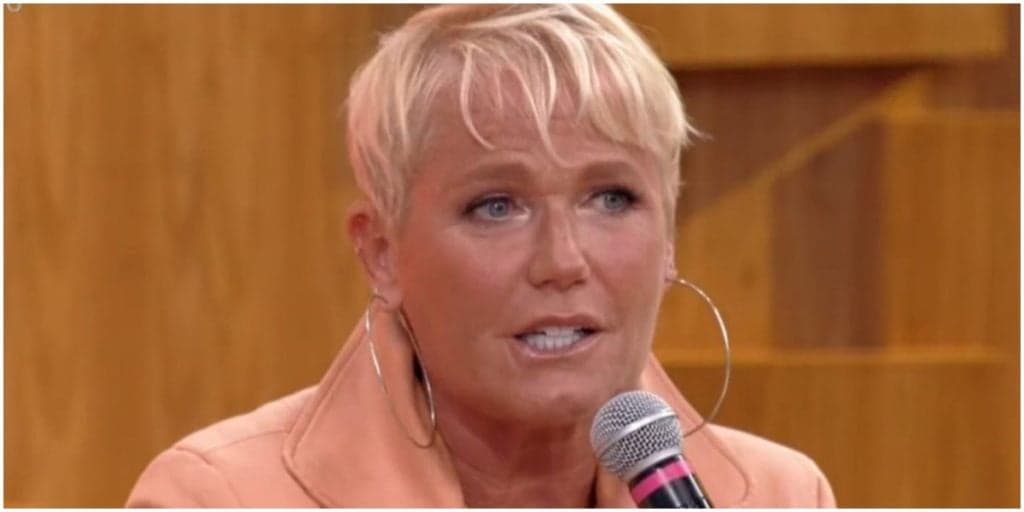 Após separação ser confirmada, Xuxa vai à público e expõe tristeza com despedida: "Cuidando de mim"