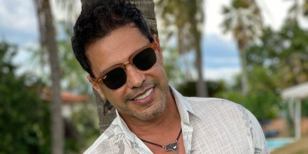 Zezé Di Camargo perde o controle, manda mulher tomar no c* e a ofende com xingamento: "Não tenho medo"