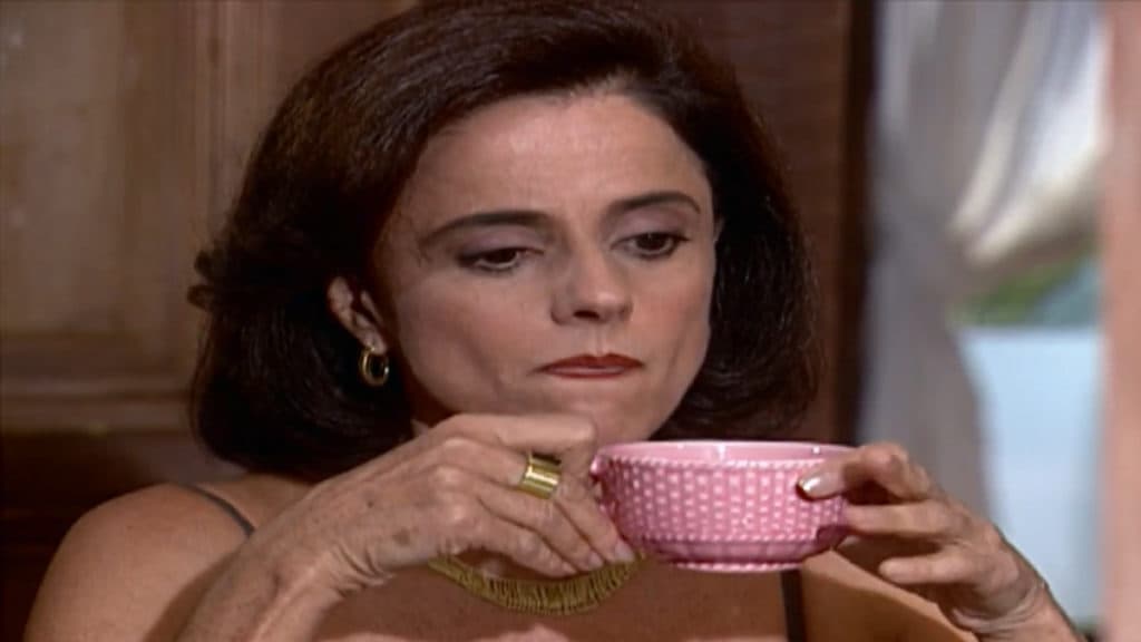 Laços de Família: Alma ameaça expulsar Rita após empregada fazer drama: "Coloco no olho da rua, grávida de gêmeos e tudo”