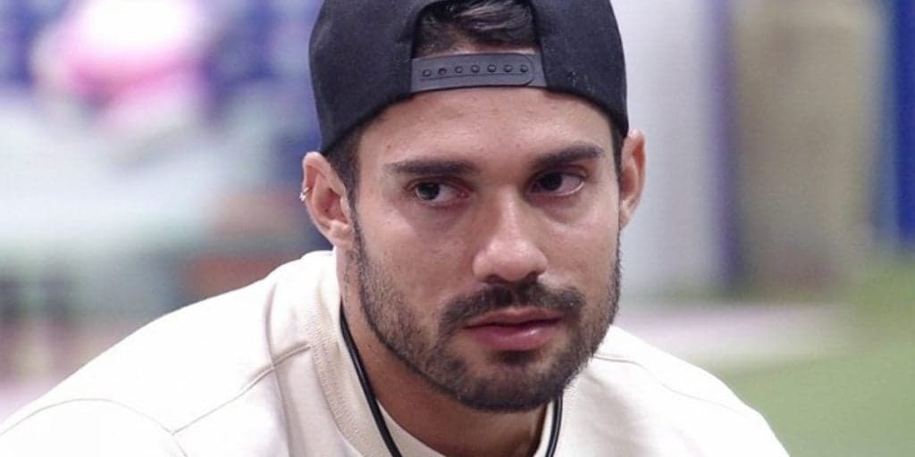 “BBB 21”: Após ser humilhado ao vivo, Arcrebiano coloca Projota na parede e diz boas verdades na cara