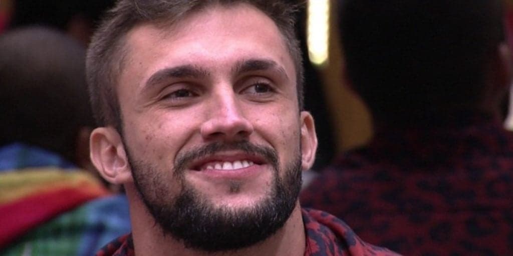 BBB21: Arthur fala demais, detona jogo de Sarah e diz que a sister se perdeu: "Se metendo no buraco''