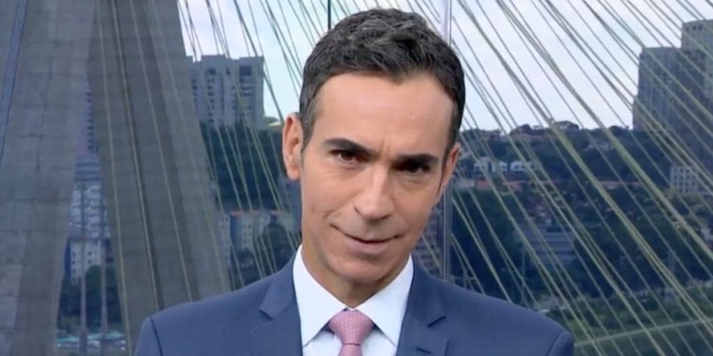 César Tralli, após separação, expõe romance com mulher e assume em vídeo: "Esta declaração de amor"