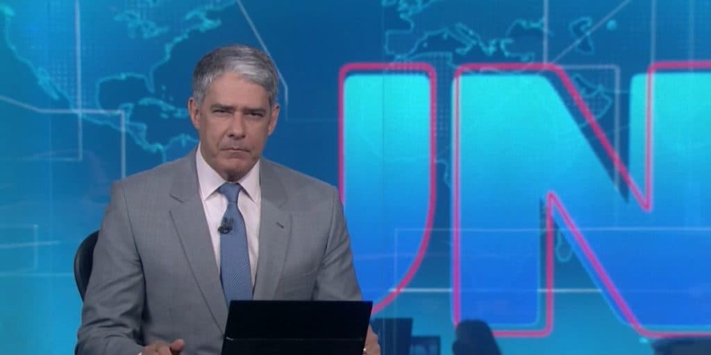 William Bonner, após ser xingado de canalha, usa espaço ao vivo para vingança e faz Brasil parar: "Não se pode"