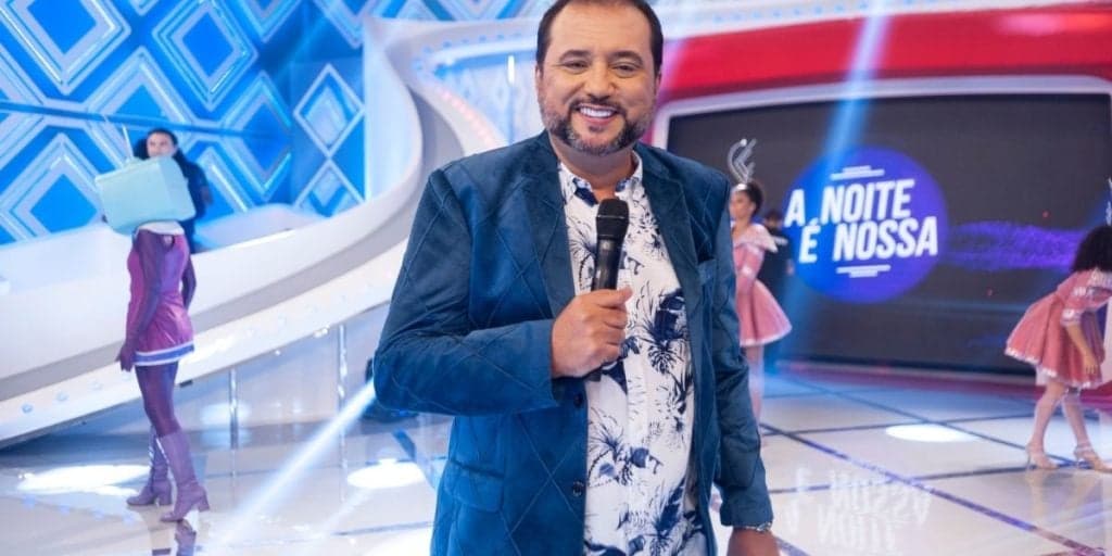 Geraldo Luís, após assumir parceiro, aparece com ele na Record, é flagrado por funcionário e se enfurece: "Me paga"