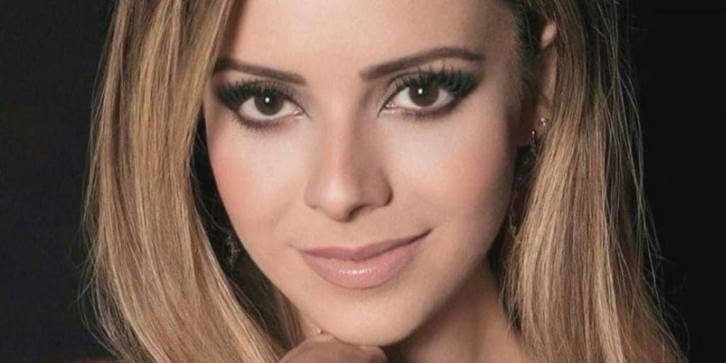 Sandy, após ver marido expor sobre divórcio, é flagrada na cama com mão no peito e desaba: "Deu um troço aqui"