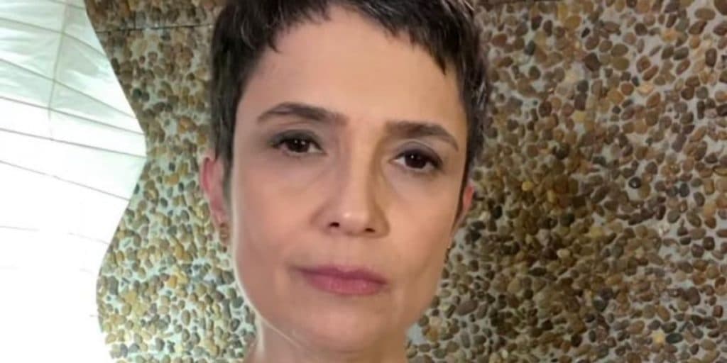 Sandra Annenberg aproveita #tbt e publica foto de gravação do Globo Repórter
