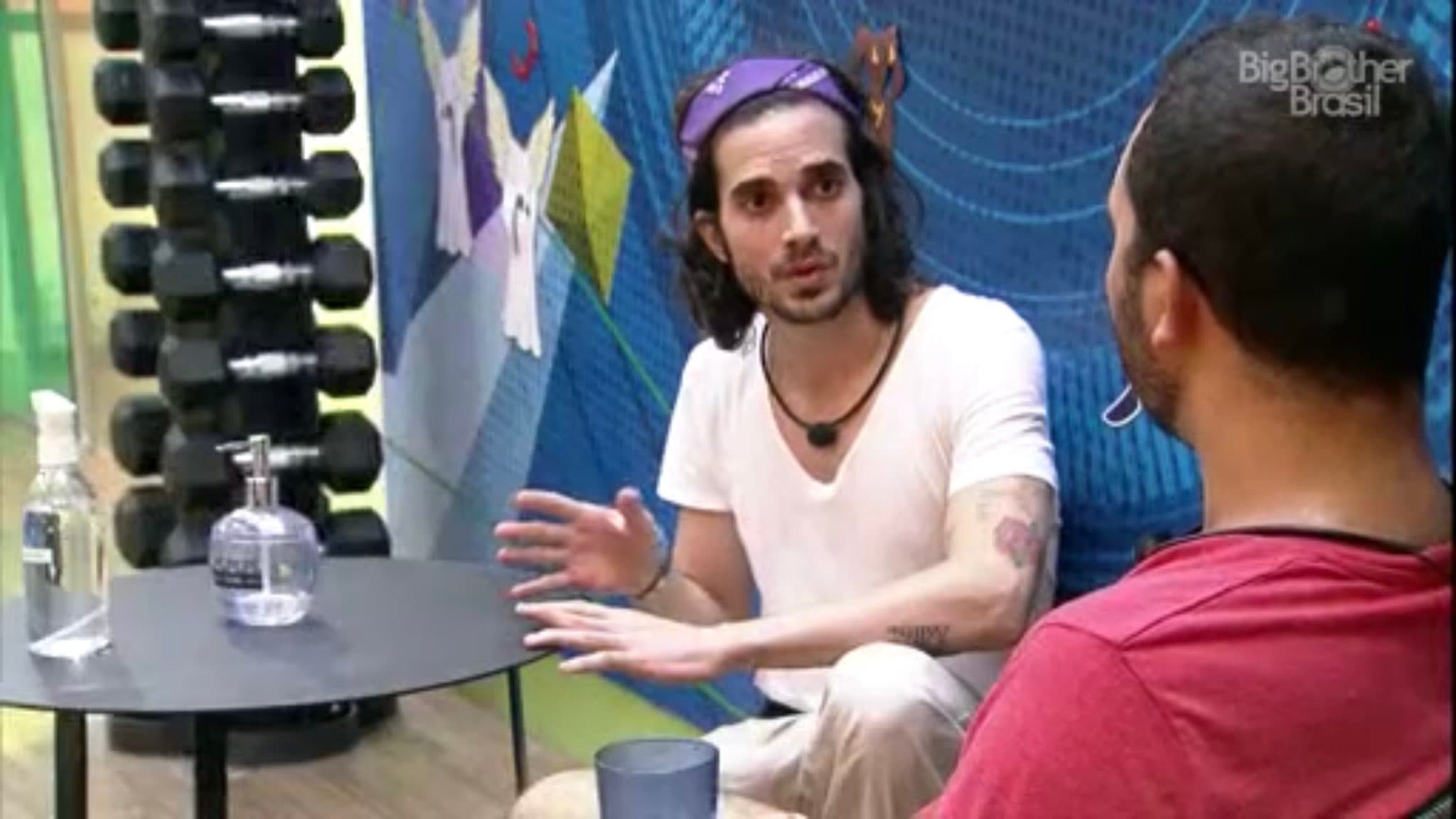 Fiuk falou com Gil no BBB (Foto: Reprodução)