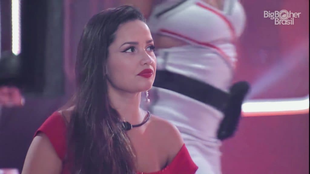 BBB21: Juliette fica irritada com Fiuk na festa: 'Vou meter detergente na comida dele'