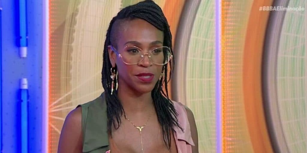 Karol Conká, após deixar o BBB21 é massacrada, se desespera e diz estar louca: "Não era jogo"