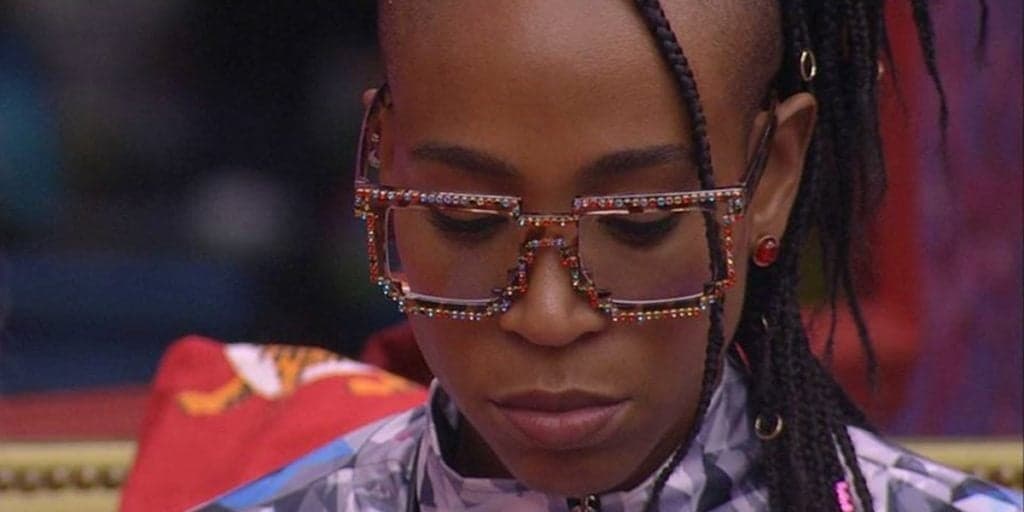 “BBB 21”: Karol Conká entra em desespero e convoca assessor, segurança e irmão para deixar oficialmente o programa