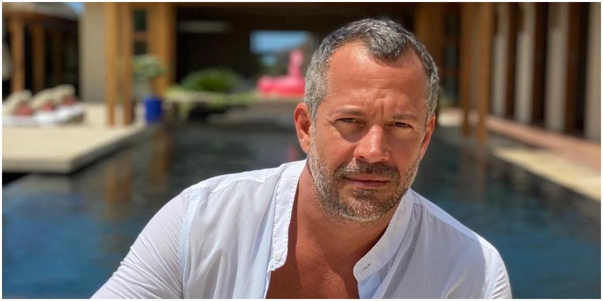 Malvino Salvador compartilhou com publico o inicio de seu tratamento capilar Malvino Salvador compartilhou com publico o inicio de seu tratamento capilar