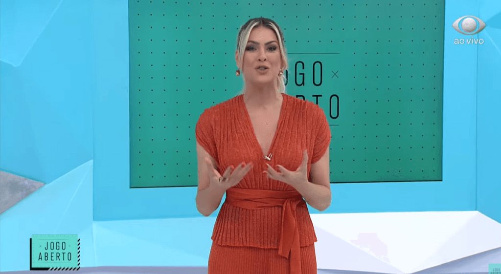 Renata Fan vê demissão bater na porta, cai no choro ao vivo na Band e desabafo é feito: "Nem quero trabalhar"