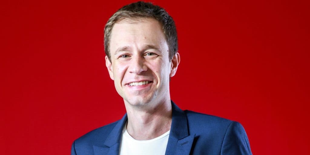 Em alta, Tiago Leifert fatura alto à frente do “BBB 21” e salário causa inveja dentro da Globo: “Podre de rico”