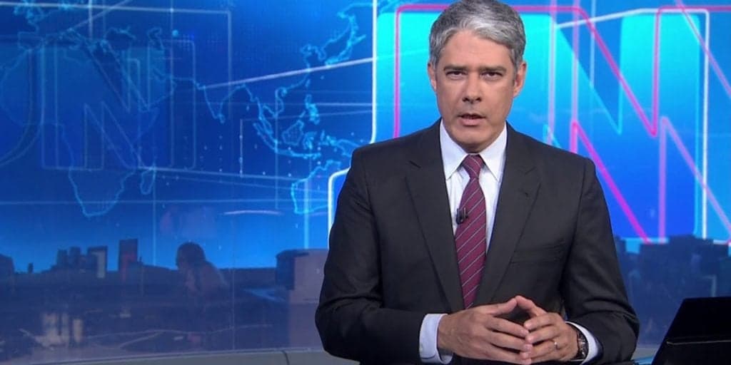 William Bonner é chamado de canalha, desaba na bancada do JN e explode com vingança ao vivo: "Um lixo"