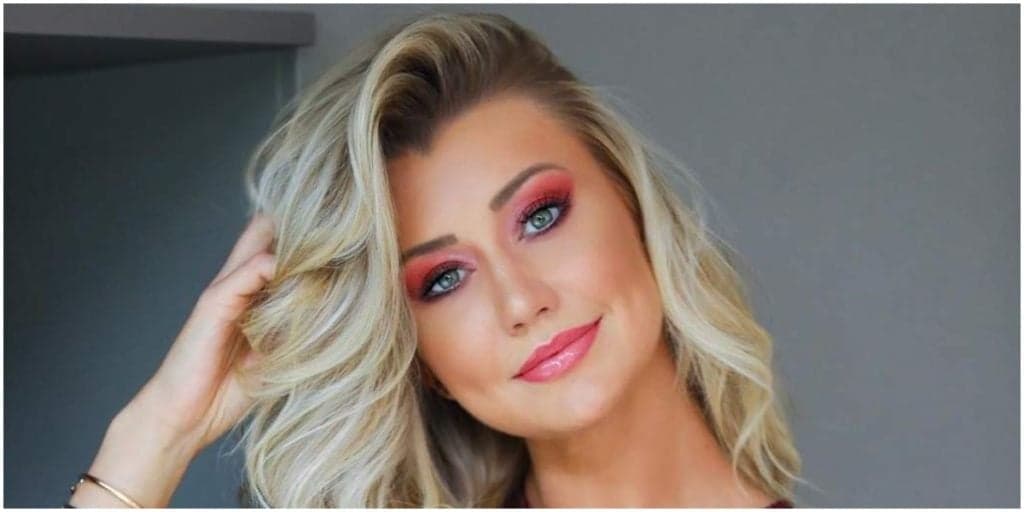 Mulher de Justus, Ana Paula divulga foto de fio-dental e prova que é uma das mulheres mais lindas do Brasil