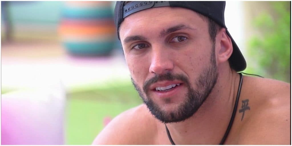 Arthur é flagrado dentro de banheiro privado no BBB21 e áudio vazado entrega o que ele estava fazendo: “Nojo”