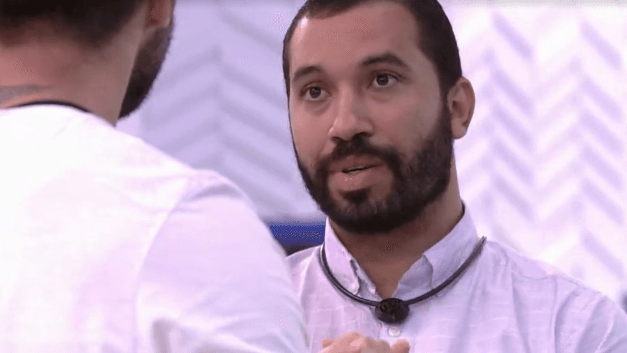 BBB21: Arthur e Gilberto, após formação do paredão, trocam farpas e clima esquenta: "Você errou''