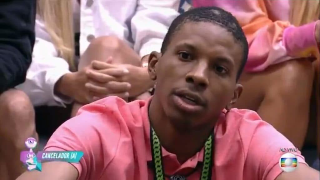 BBB21: Equipe de Lucas inicia processo contra Karol Conká após abuso e situação se complica: "Vai pagar"