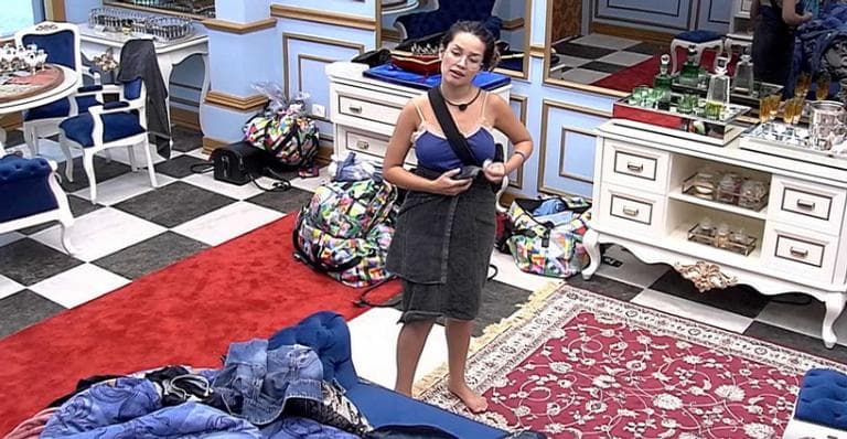 BBB21: Após gritaria, Juliette alerta Gilberto e aconselha o amigo: "Abre teu olho"