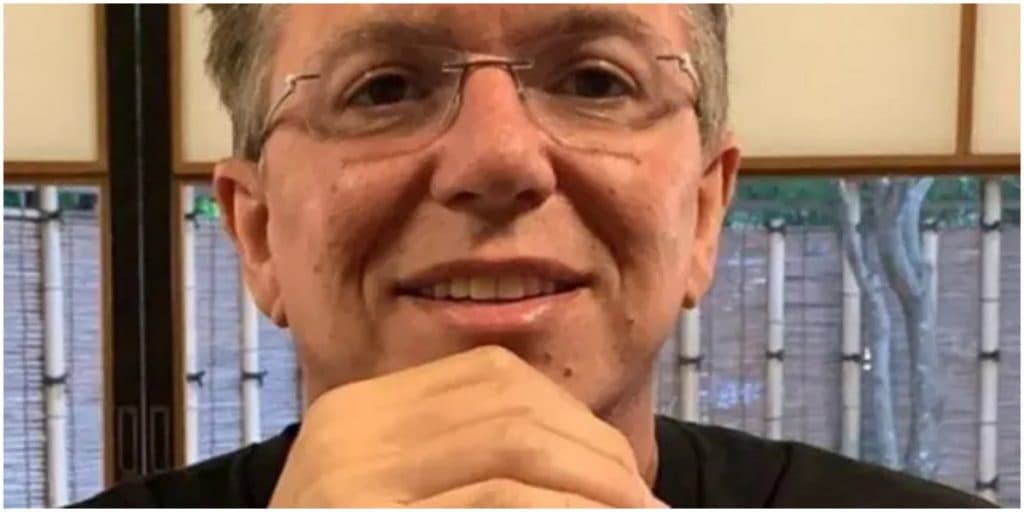 Boninho faz chacota de brother e expõe sua imagem ao público: "Não sei o que estou fazendo aqui"