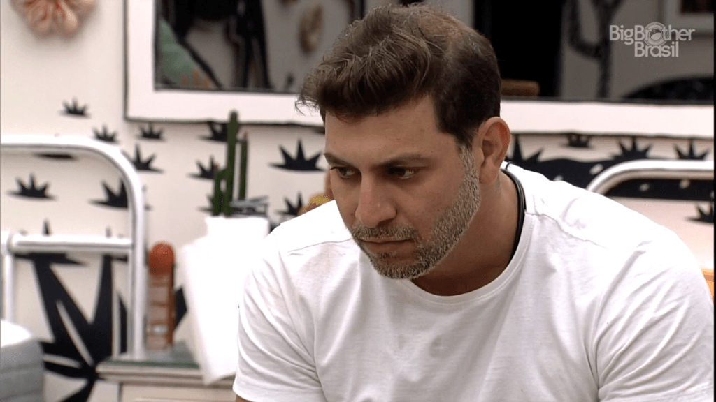 BBB21: Caio detona sister e dá últimato: "Não escapa desse paredão"