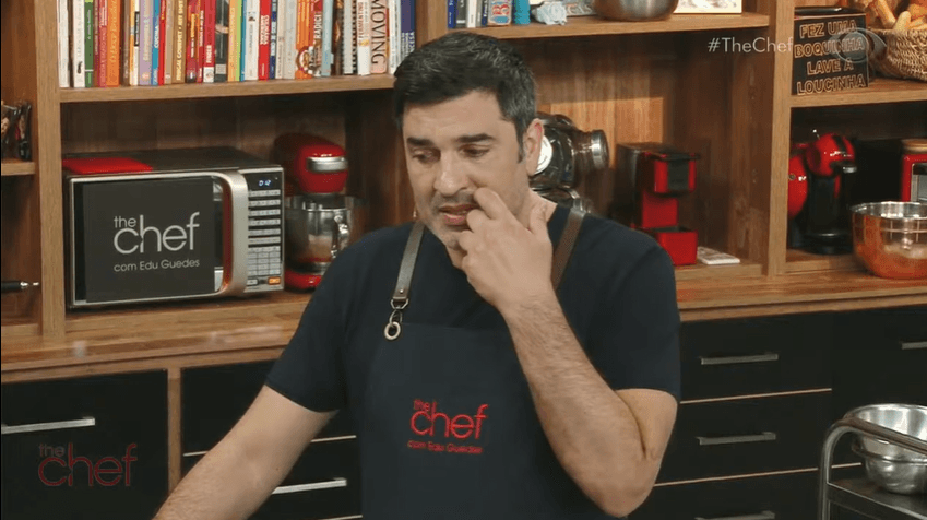 Edu Guedes é colocado contra parede por Datena, rebate ao vivo e detona: "Bundinha"