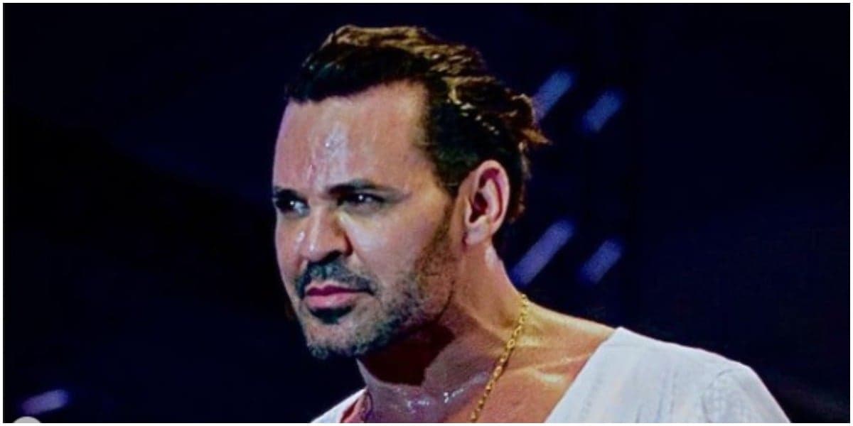 Eduardo Costa exibe corpão em clique ousado nas redes sociais (Foto: Reprodução)