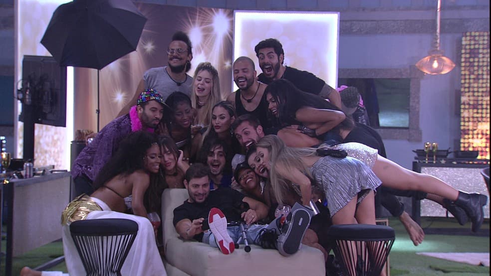 William Bonner, novela e BBB21 estouram a Globo e canal tem melhor índice em 14 anos: Audiências 22/02