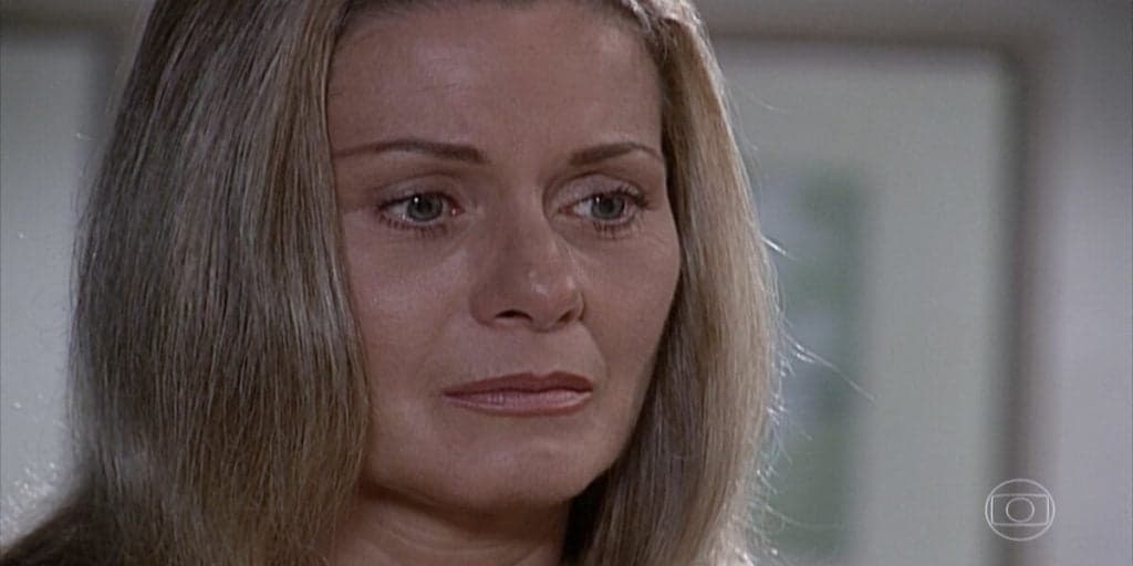 Laços de Família: Helena abre o jogo, revela para Fred quem é o pai de Camila e o deixa indignado 
