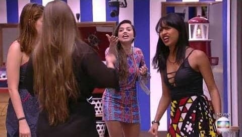 Gleici e Patrícia durante briga (Foto: Reprodução / Globo) 