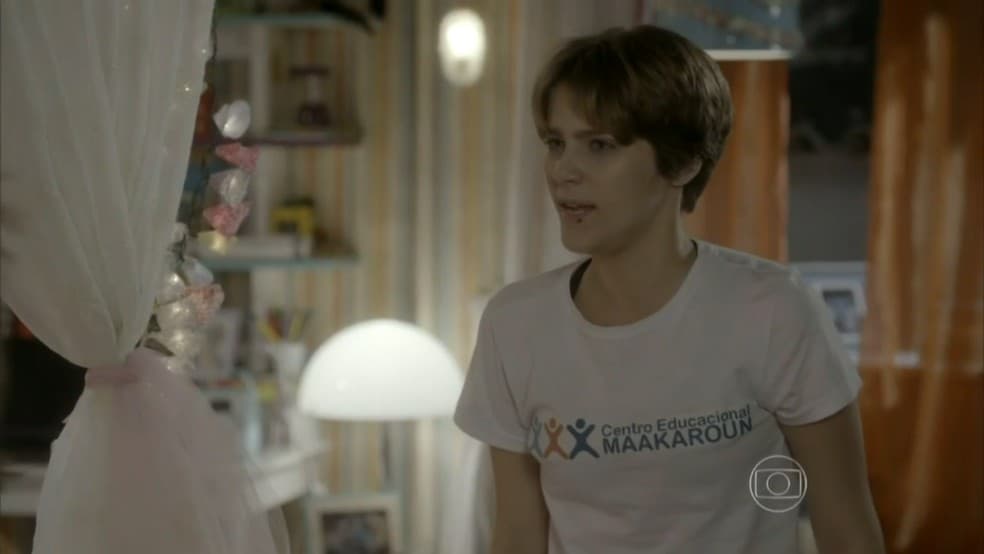 Malhação: Revoltada, Karina joga mentira na cara de Bianca e rixa entre irmãs pega fogo