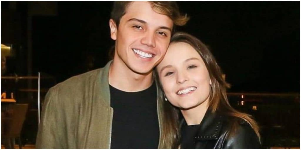 Larissa Manoela anuncia fim de namoro após tempo recorde com Leo Cidade: "Era o momento"