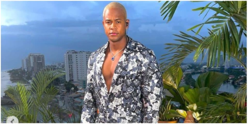 Leo Santana tem vídeo sarrando sem dó e esfregando peru gigante em calção solto na câmera: "Dá pra ver tudo"
