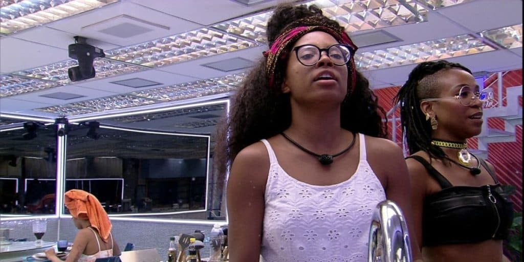 BBB21: Lumena expõe carência sexual, revela saudade do vibrador e arrebenta: "Competente"