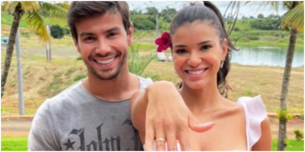 Mariano surpreende Jake com família, entrega aliança e firma futuro do casal: "Agora é sério"