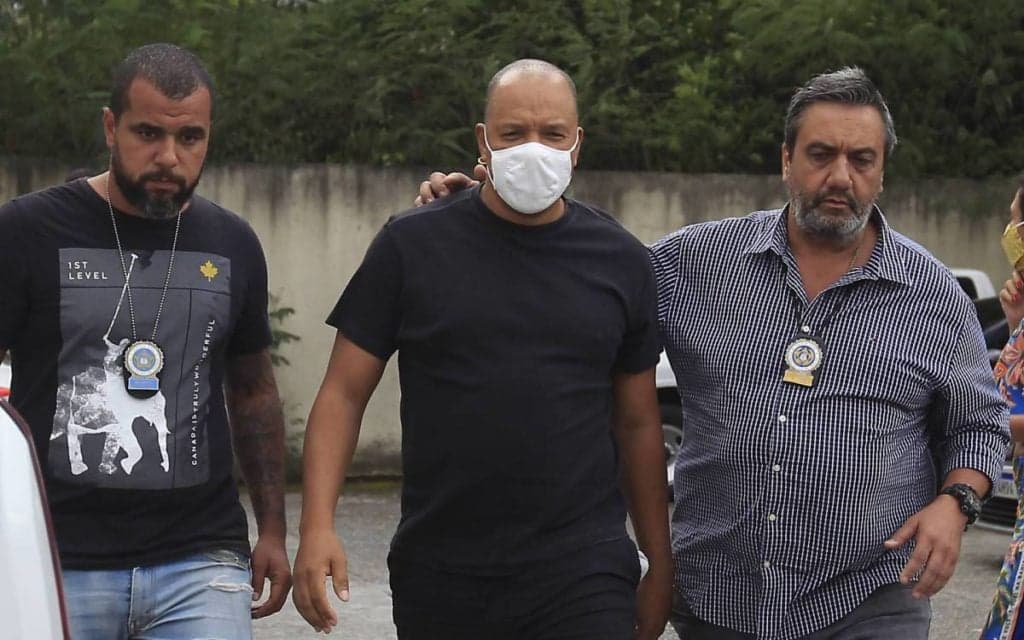 Anderson, vocalista do Molejo, assume ter feito sexo com garoto de 21 anos que o acusa de estupro