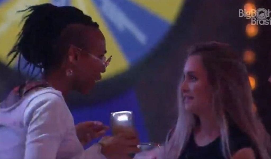 BBB21: Karol Conká e Lumena detonam Carla Diaz e são pegas no flagra: "Estranha"