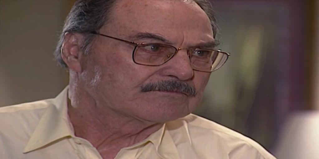 Laços de Família: Capitu toma decisão drástica, machuca Paschoal que retribui rasgando o coração da filha prostituta