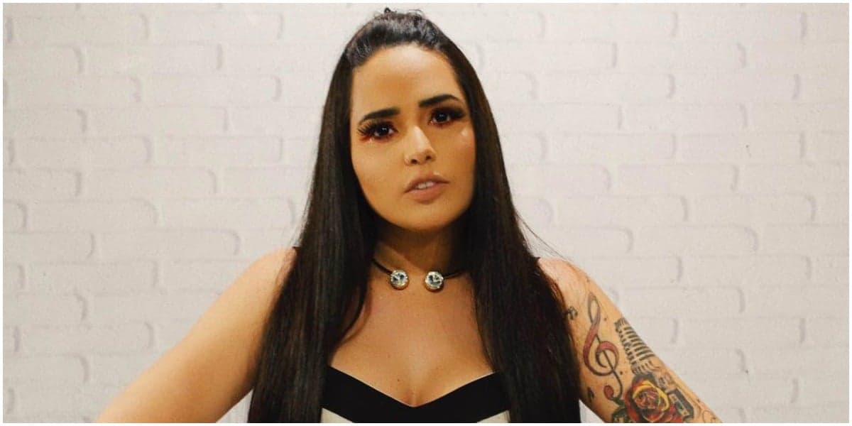 Perlla revelou que seu número de celualar foi clonado