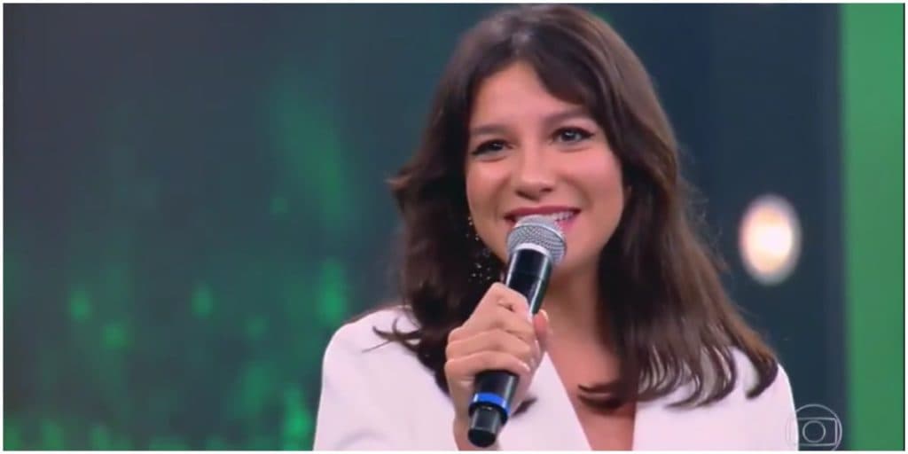 Globo dá rasteira no SBT e leva apresentadora de sucesso do canal para o Caldeirão