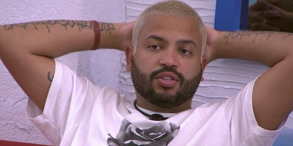 Projota põe garras pra fora, volta a detonar Lucas Penteado e faz duras acusações no BBB21: "Ele voltava"