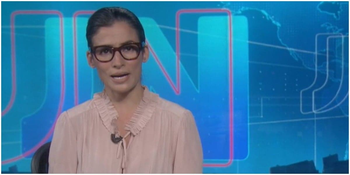 Renata Vasconcellos comanda o Jornal Nacional na Globo - Foto: Reprodução