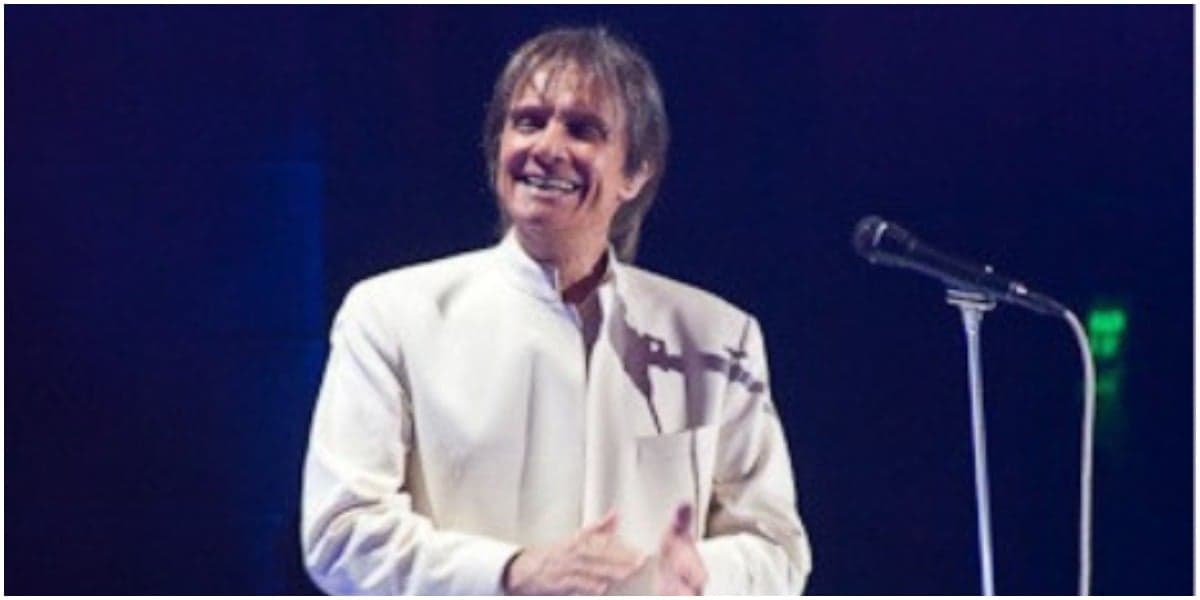 Roberto Carlos expõe canção de álbum em espanhol ao público (Foto: Reprodução) Roberto Carlos expõe canção de álbum em espanhol ao público (Foto: Reprodução)