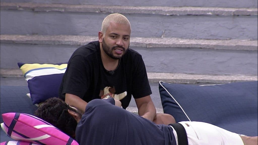 BBB21: Projota rompe com Karol Conká, derruba máscara e a entrega para todos: "Chamou Carla de vagabunda"