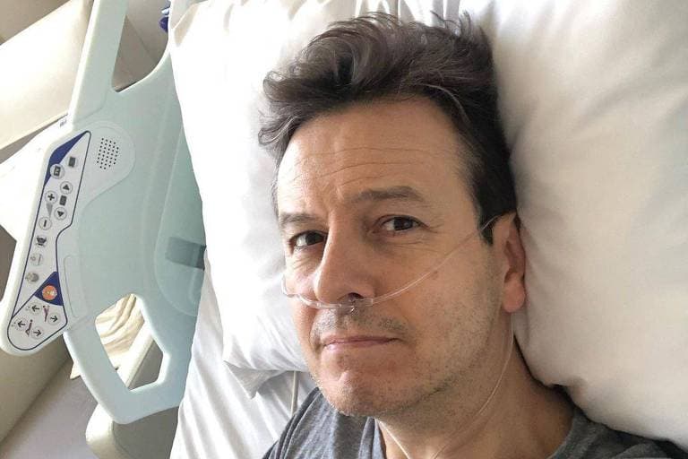 Celso Zucatelli, após ser internado às pressas, surge ligado a fios e luta pela vida é exposta: "A qualquer momento"