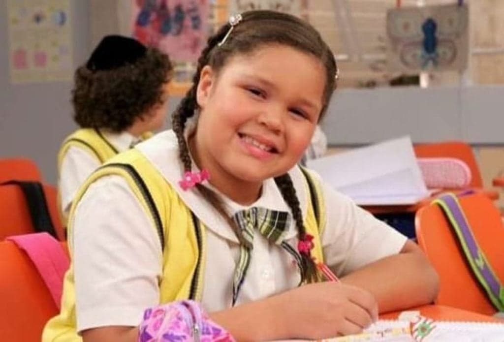 Atriz de Carrossel surge irreconhecível, perde 35 quilos, passa por cirurgia plástica e escancara bullying