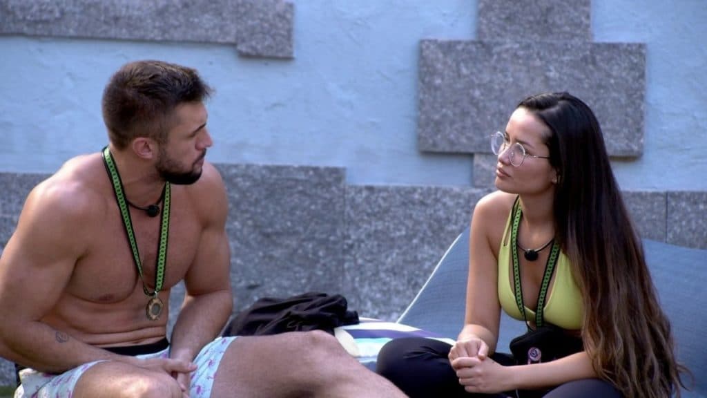 Envolvido com Carla Diaz, Arthur dá em cima de Juliette no BBB21 e é escorraçado: "Não pego nem por foto"