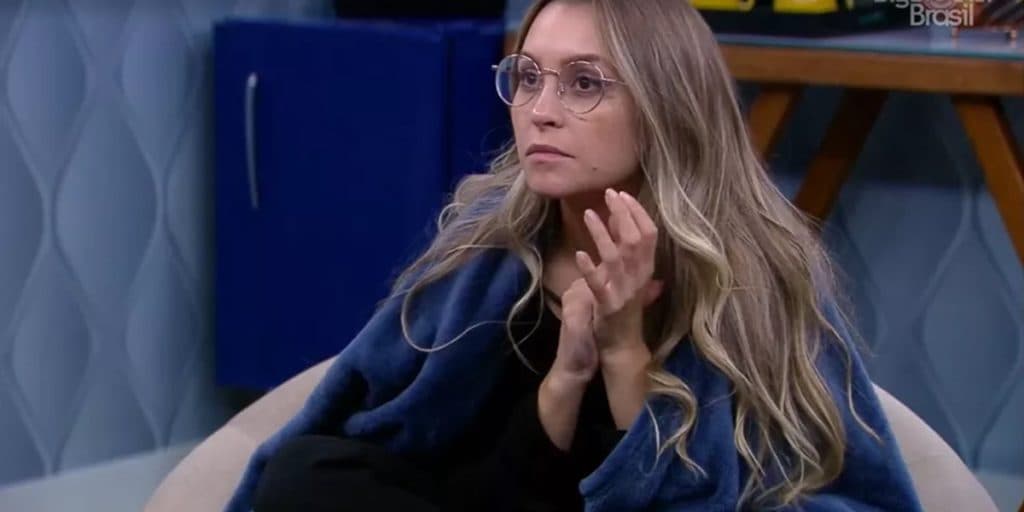 Carla Diaz monta estratégia para retorno triunfal a casa do BBB21 e promete vingança: "Falso"
